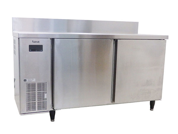 川崎市幸区より2015年製 フジマック コールドテーブル冷蔵庫 FRT1560KP（326L）センターピラーレスを高価買取りしました！