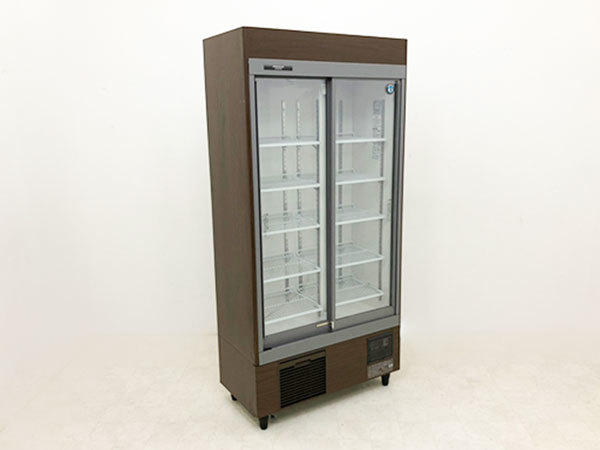 <em>買取金額</em><span>136,000円</span>ホシザキ リーチイン冷蔵ショーケースを出張買取りしました。