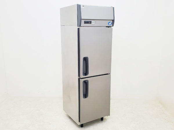 <em>買取金額</em><span>95,000円</span>2021年製パナソニック タテ型冷凍冷蔵庫を出張買取りしました。