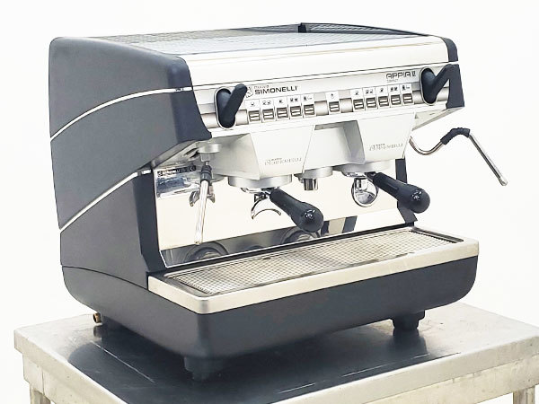 <em>買取金額</em><span>150,000円</span>SIMONELLI/シモネリ 業務用セミオートエスプレッソマシン APPIAⅡを高価出張買取いたしました。