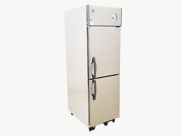 <em>買取金額</em><span>53,000円</span>ダイワ大和冷機 業務用タテ型冷凍冷蔵庫2ドアタイプを高価出張買取りしました。