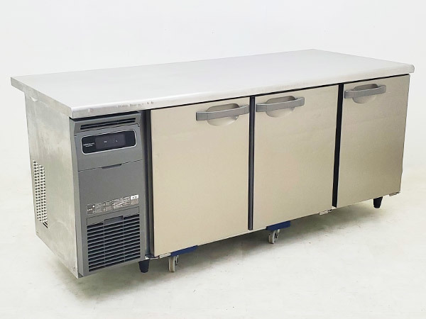 <em>買取金額</em><span>54,000円</span>ホシザキ コールドテーブル冷蔵庫/RT-180SDG-ML551Lを出張買取りしました。